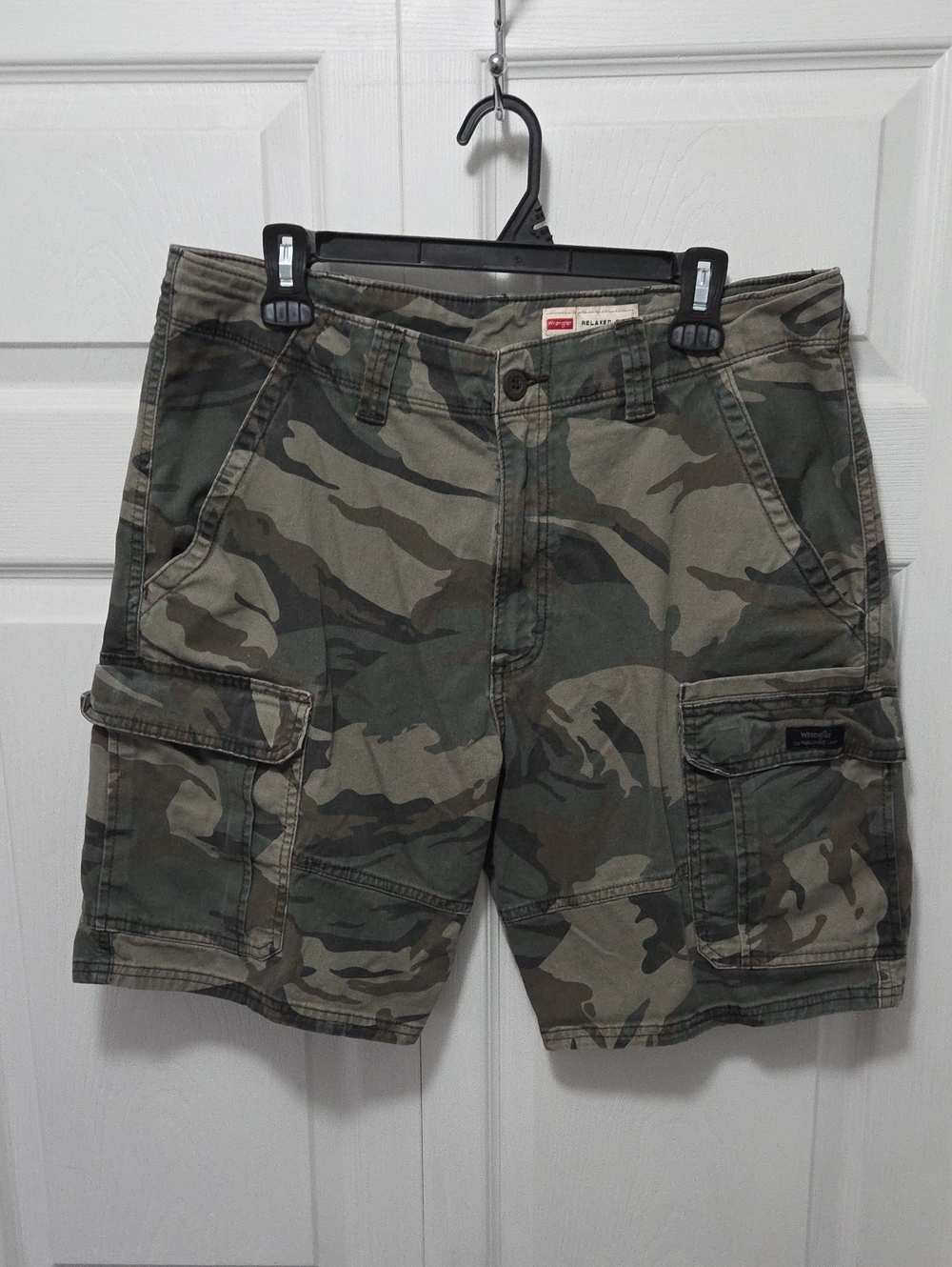 Wrangler Men's Size 34 Camo Cargo Shorts - Green/Tan